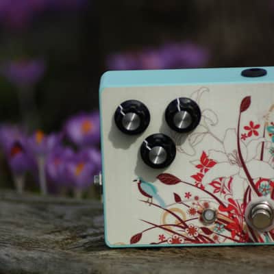 Millipede FX - 'Summer's Day Delay' - Echo / Delay Guitar Pedal - 2014 - Fuchsia image 1