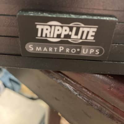 Tripp-Lite Smart500RT1U 2000's - Black image 1
