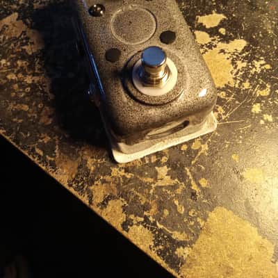 Dongeomac Colorsound One Knob Fuzz in Black White Mix image 6