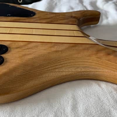 Harley Benton BZ5000 NT 5 String Bass Guitar w/Hard Shell Case Natural Clear image 11