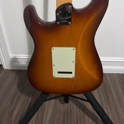Fender American Elite Stratocaster with Rosewood Fretboard 2016 - 2019 - Tobacco Sunburst image 4