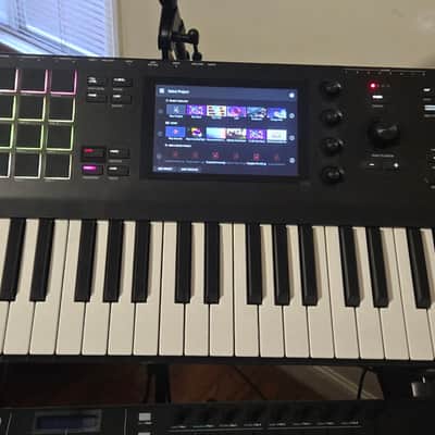 Akai MPC Key 61 Standalone Workstation Synthesizer 2022 - Present - Black image 6