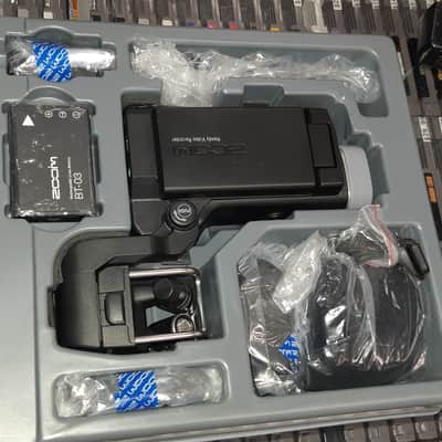 Zoom Q8 Handy Video Recorder image 4