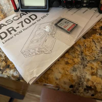 TASCAM DR-70D 4-Channel Audio Recorder for DSLR Cameras 2014 - Present - Black image 1