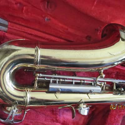 Armstrong brand Saxophone with mouthpiece, reed and case. Made in USA image 6