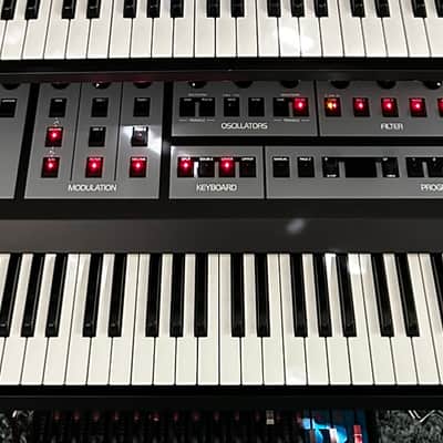 Oberheim OB-X8  Analog Synthesizer $4200 Local pick up