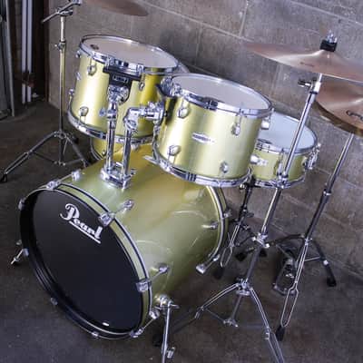 Pearl Forum 5 Piece Drum Set image 4