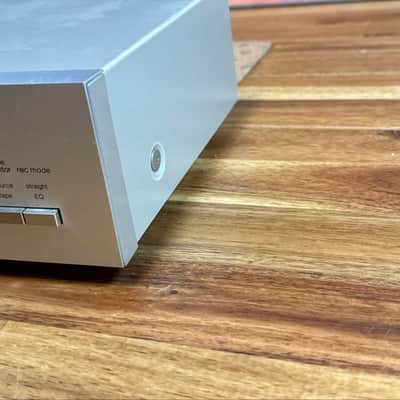 Technics SH-8025 Dual 7‑Band Stereo Graphic Equalizer Silver Face player image 7