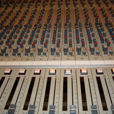 Sony MXP 3000 Mixing console image 4