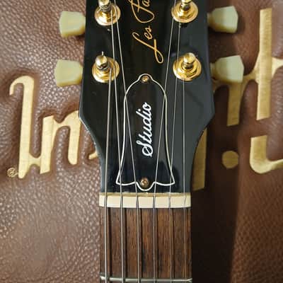 2016 Gibson Les Paul Studio without Fretboard Binding Wine Red image 10
