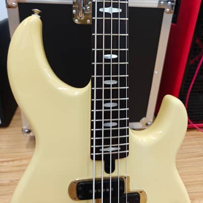 Yamaha BB5000 MIJ original 5string bass guitar vintage japan player collector rare image 6