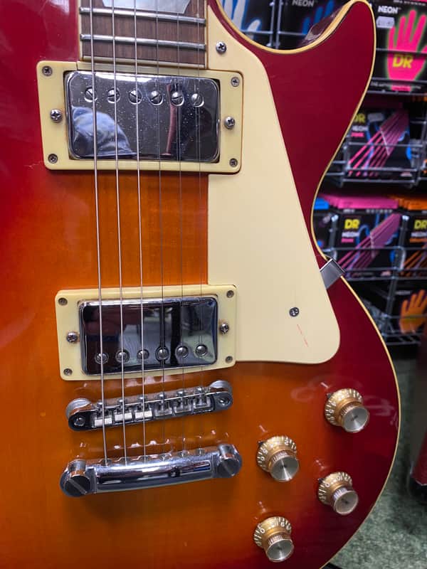 Yamaha SL800 electric guitar in cherry sunburst - Made in Japan
