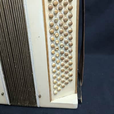 Amico 80 Bass Button Accordion image 2