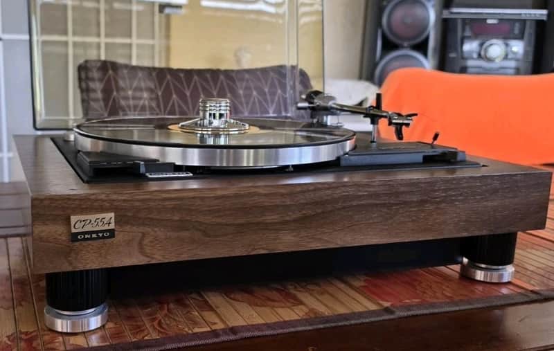 VINTAGE ONKYO 1970,s TURNTABLE/JAPAN/RESTORED/ORTOFON CARTRIDGE AND STYLUS