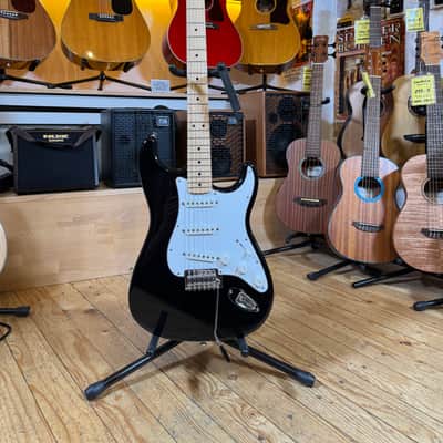 Fender Standard Stratocaster  2008 - Black Bild 1