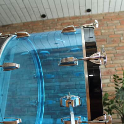 Ludwig Vistalite 70s Bass drum 24x14 blue acrylic image 15