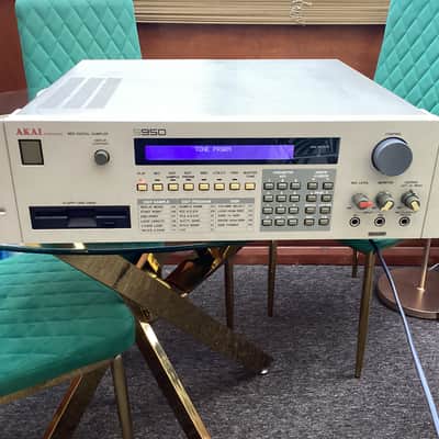 Akai S950 12-BIT Digital Sampler 1988 - Max Ram