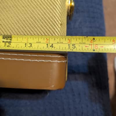 Used Road Runner  Hardshell guitar case  - Tweed image 7