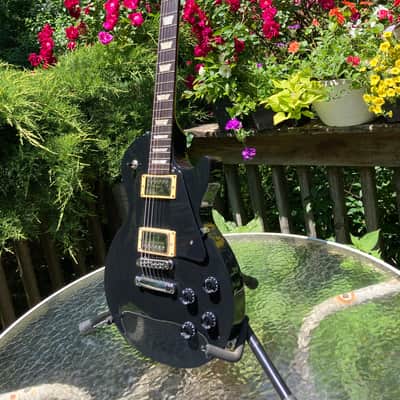 Gibson Les Paul Studio in Black with Seymour Duncan Pickups image 3
