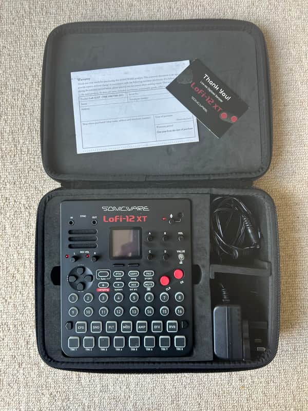 Sonicware Lofi-12 XT Sampler, boxed with case image 1