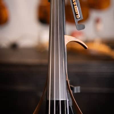 Yamaha YEV-104BL Electric Violin Black image 3