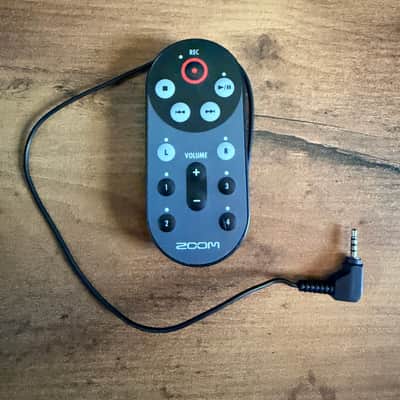 Zoom H5 Handy Recorder Complete Bundle - w/ XY Capsule, Remote, Foam + Fuzzy Windscreens + SKB Case image 5