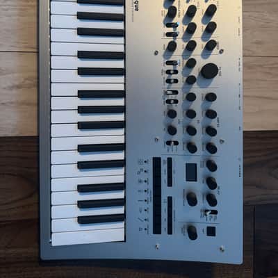 Korg Minilogue 4-Voice Polyphonic Analog Synthesizer 2016 - Present Silver