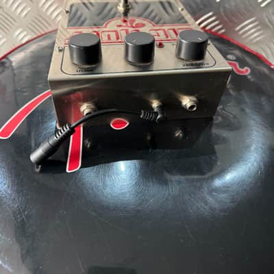 Electro-Harmonix Big Muff Pi 2000 - Present - Silver / Black / Red Bild 3