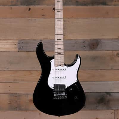 Yamaha PACS+12M Pacifica Standard Plus Electric Guitar Black w/ Gigbag image 4