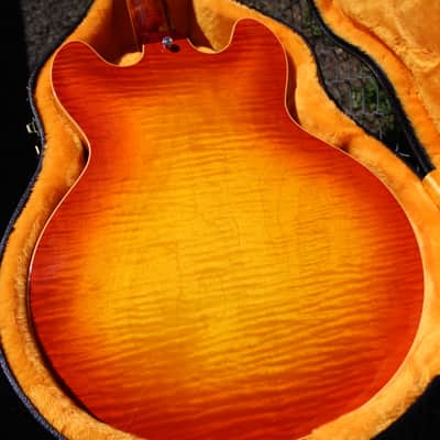Gibson '64 ES-335 Figured Reissue Gloss Sunrise Tea burst 2024 - Sunrise Tea burst image 3
