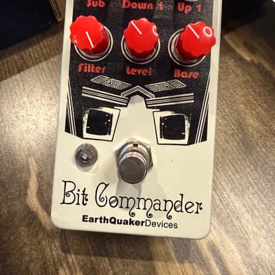 EarthQuaker Devices Bit Commander Analog Octave Synth | Reverb