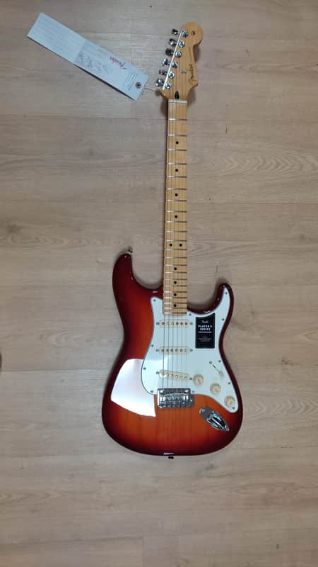 Fender Player Strat MN - Aged Cherry Burst image 1
