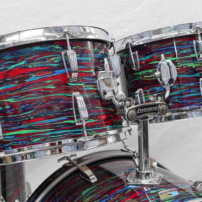 VINTAGE LUDWIG 70s 22,12,13,16 3ply Mahogany/Poplar/Maple w/Maple RF Psychedelic Red image 3