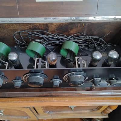 Dixie Five tube radio in excellent cosmetic condition for repair - 1920's image 3
