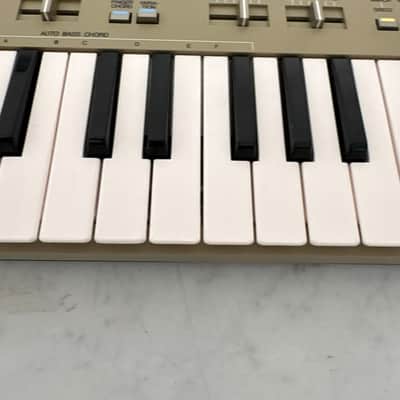 Yamaha Porta Sound PS-300 image 4
