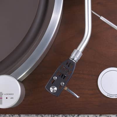 YAMAHA GT-2000L Turntable W/ Auto Lifter Adjust In Very Good Condition image 9