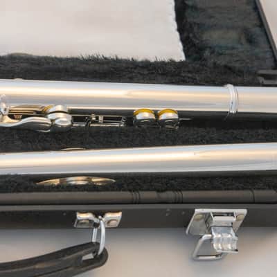 Yamaha YFL-381H Intermediate Open-hole Flute *Silver Headjoint *Made in Japan *Low-B *Cleaned & Serviced image 6