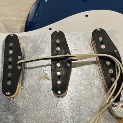 Loaded Fender Deluxe Player Sapphire Blue Transparent Stratocaster ASH Body image 12