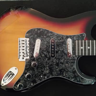 ~Cashified~ Indio Strat-Style w/Deluxe Gig-Bag image 1