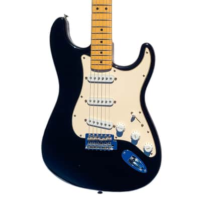 2003 Fender Standard Stratocaster image 2