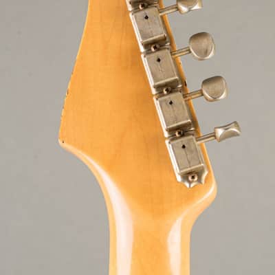 Fender Tyler Bryant “Pinky” Stratocaster 2023, Shell Pink image 8