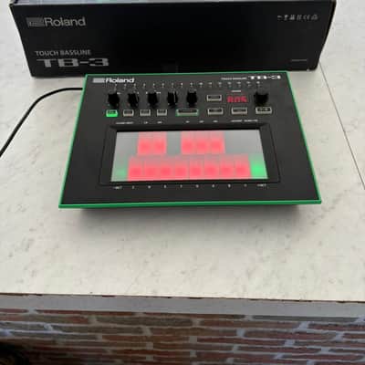 Roland AIRA TB-3 Touch Bassline Synthesizer | Reverb