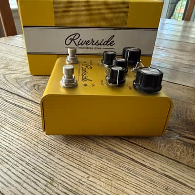 EXCELLENT Strymon Riverside Multi-Stage Drive Pedal with original box image 8