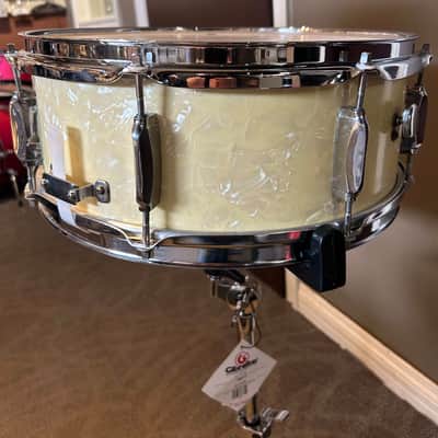 Revelle 14"x5.5" Snare Drum - Marine Pearl (Late 1960's - Early 1970's) image 4