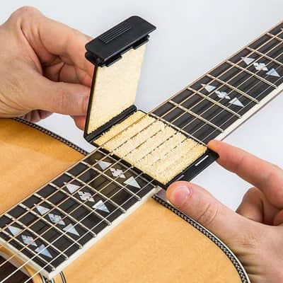 RockCare StringJet 64, StringCleaner 6 string Guitar + 4 string Bass image 4