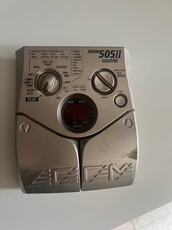 Zoom 505IICG Guitar - Silver image 1