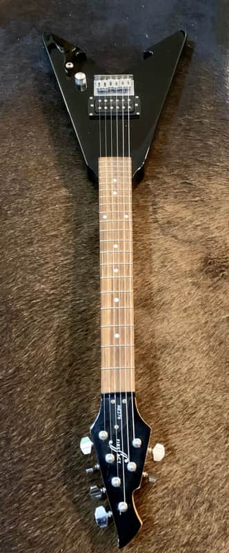 First Act Flying V Roadie Vee Wee Mini Black | Reverb