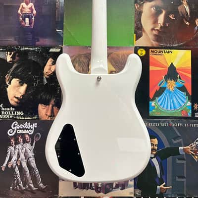 Epiphone Crestwood Custom (Tremotone) Electric Guitar - Polaris White image 4
