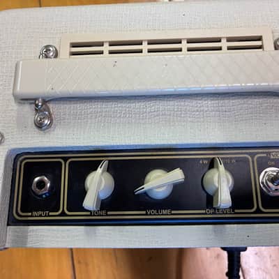 Vox AC4TV 4-Watt 1x6.5" mini Guitar Combo - Tan image 5