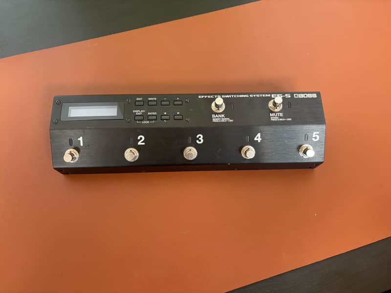 Boss ES-5 Effects Switching System